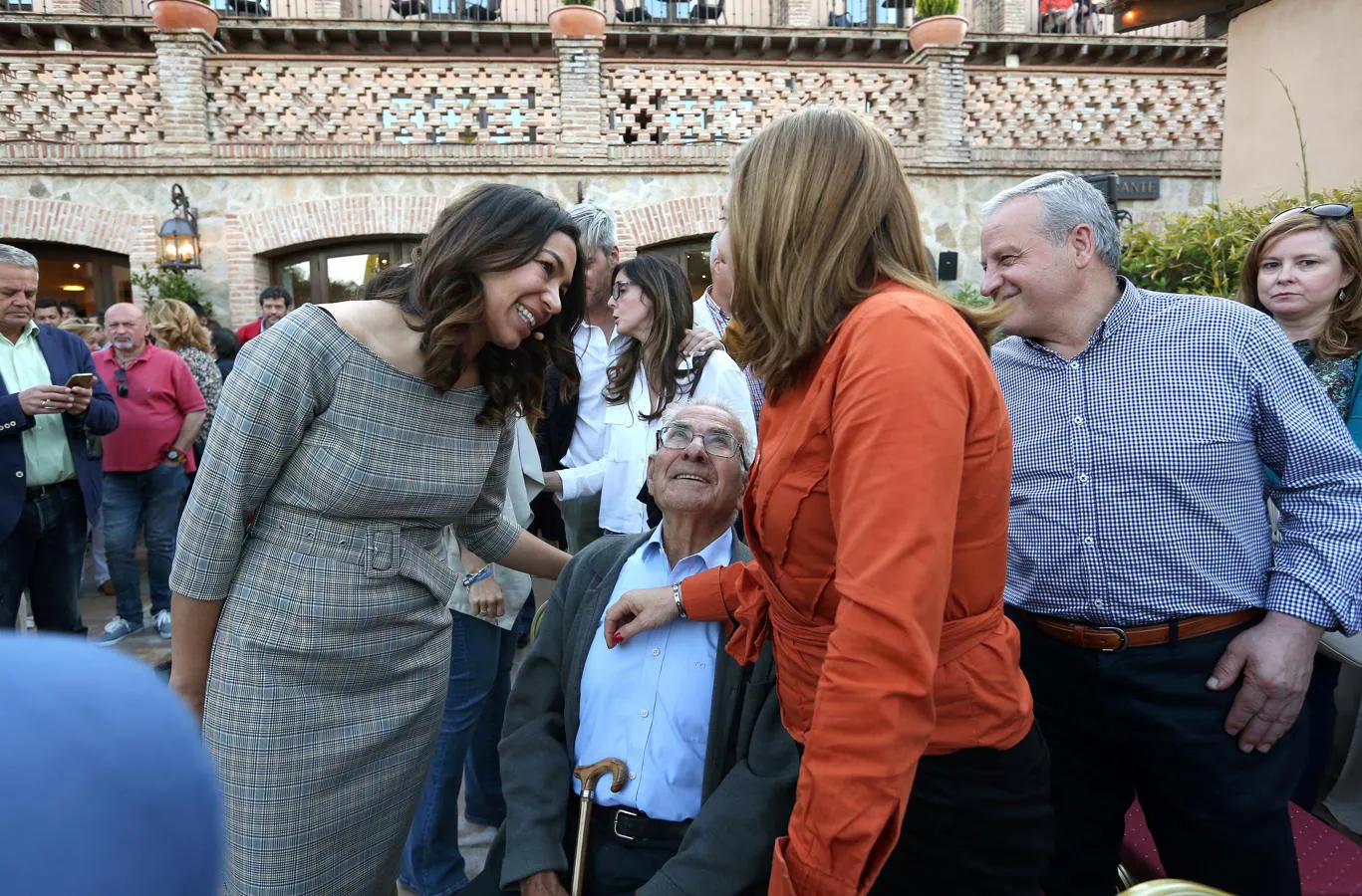 Núñez presenta a Claudia Alonso: «Toledo no puede permitirse más años de socialismo»